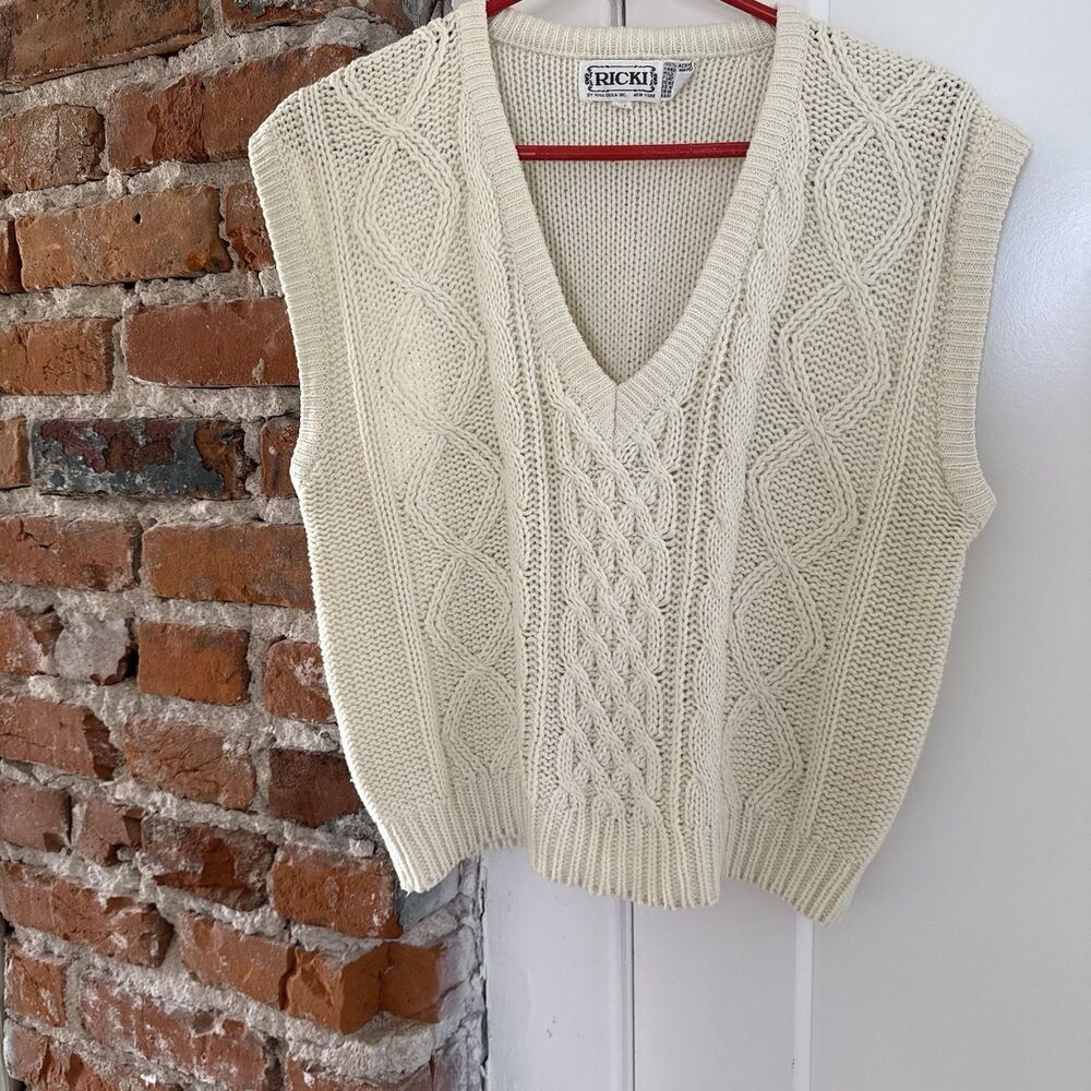 Ricki by Miss Erika Women’s Size M Vest 80s/90s Chunky Ivory Cable Knit Sweater